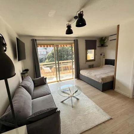 Cozy In - Ac-self Check-in *